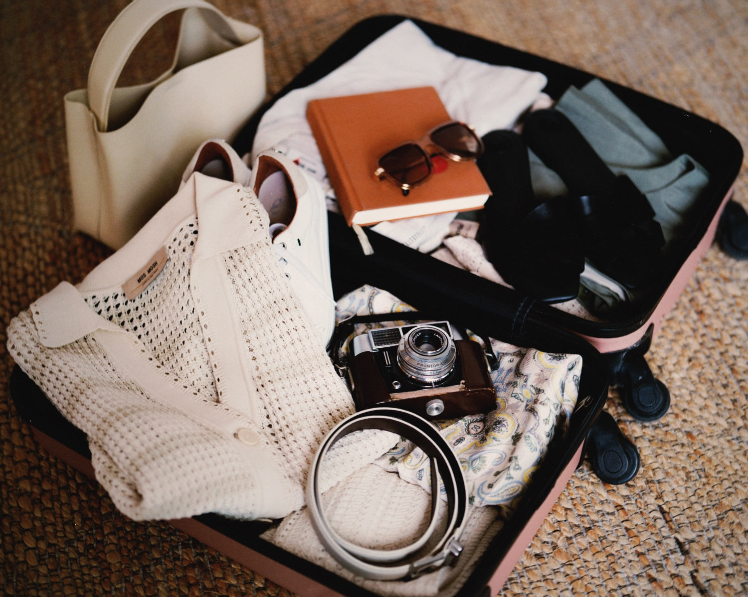 Pak din sommerkuffert: En guide til Athen