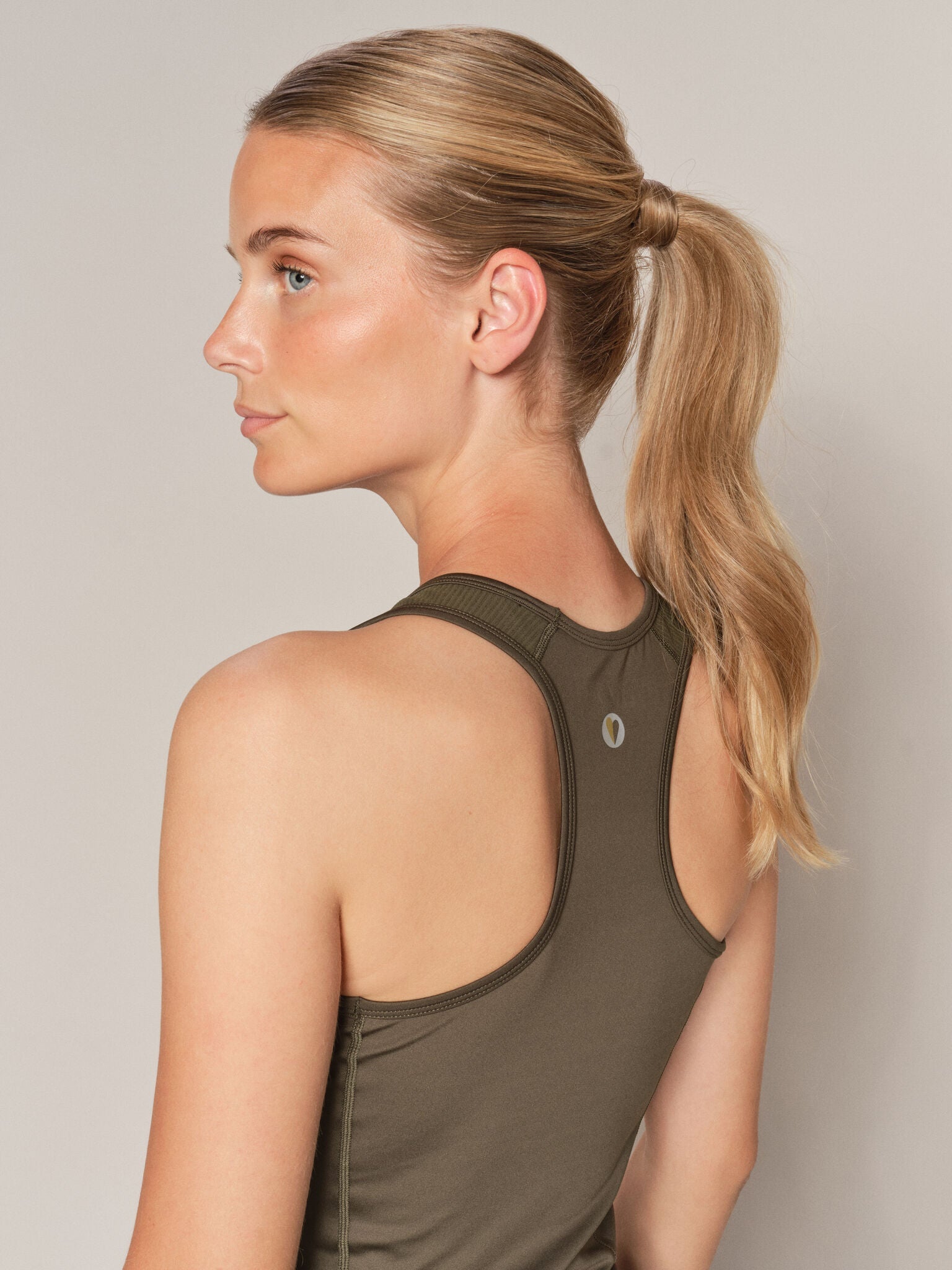 Modelshot / Forest Night / Detail