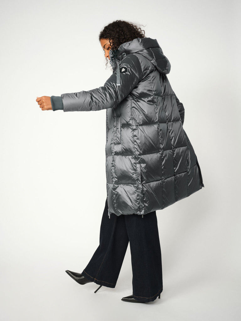 Modelshot / Dark Grey / Detail