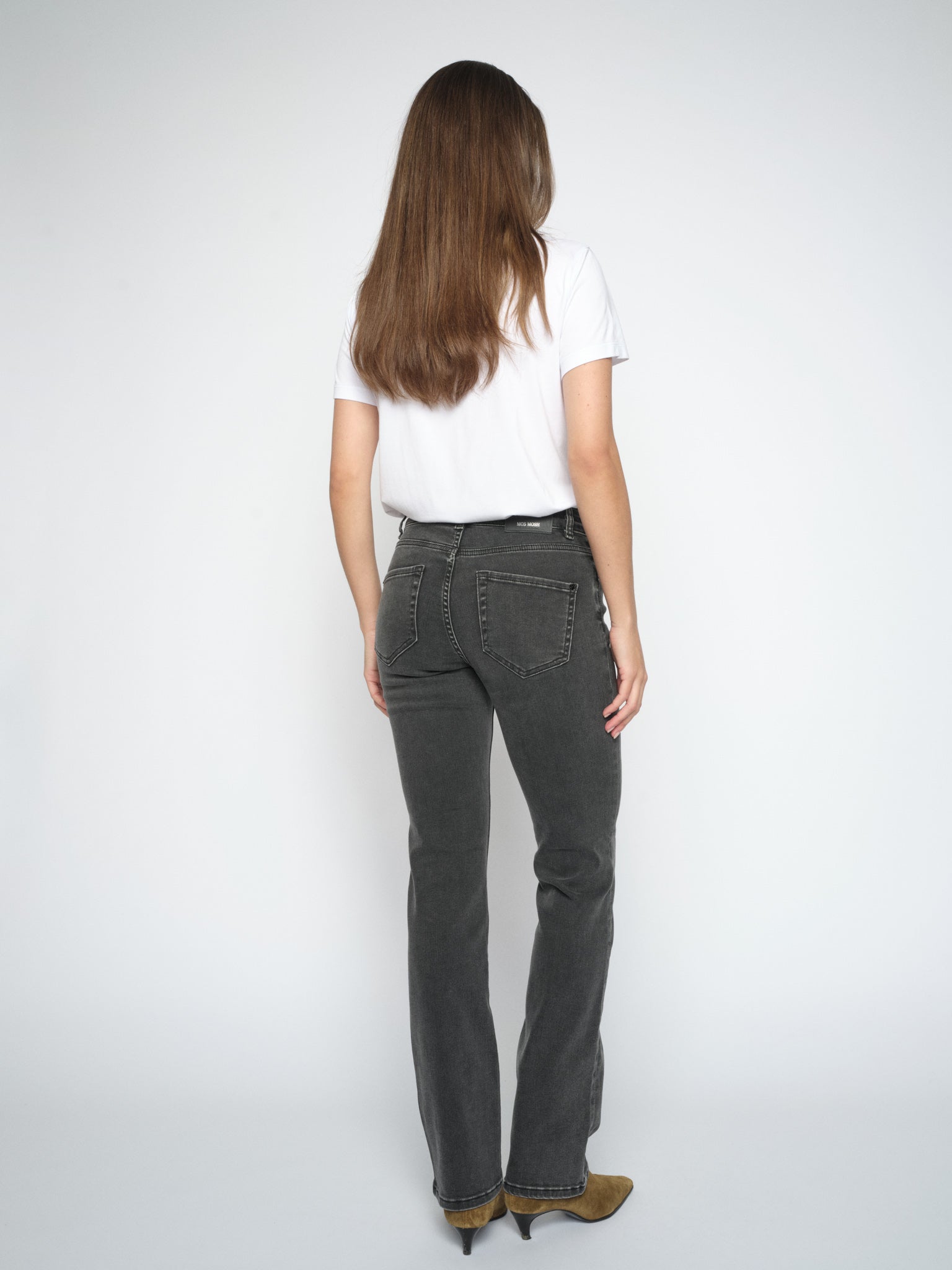 Modelshot / Grey / Detail