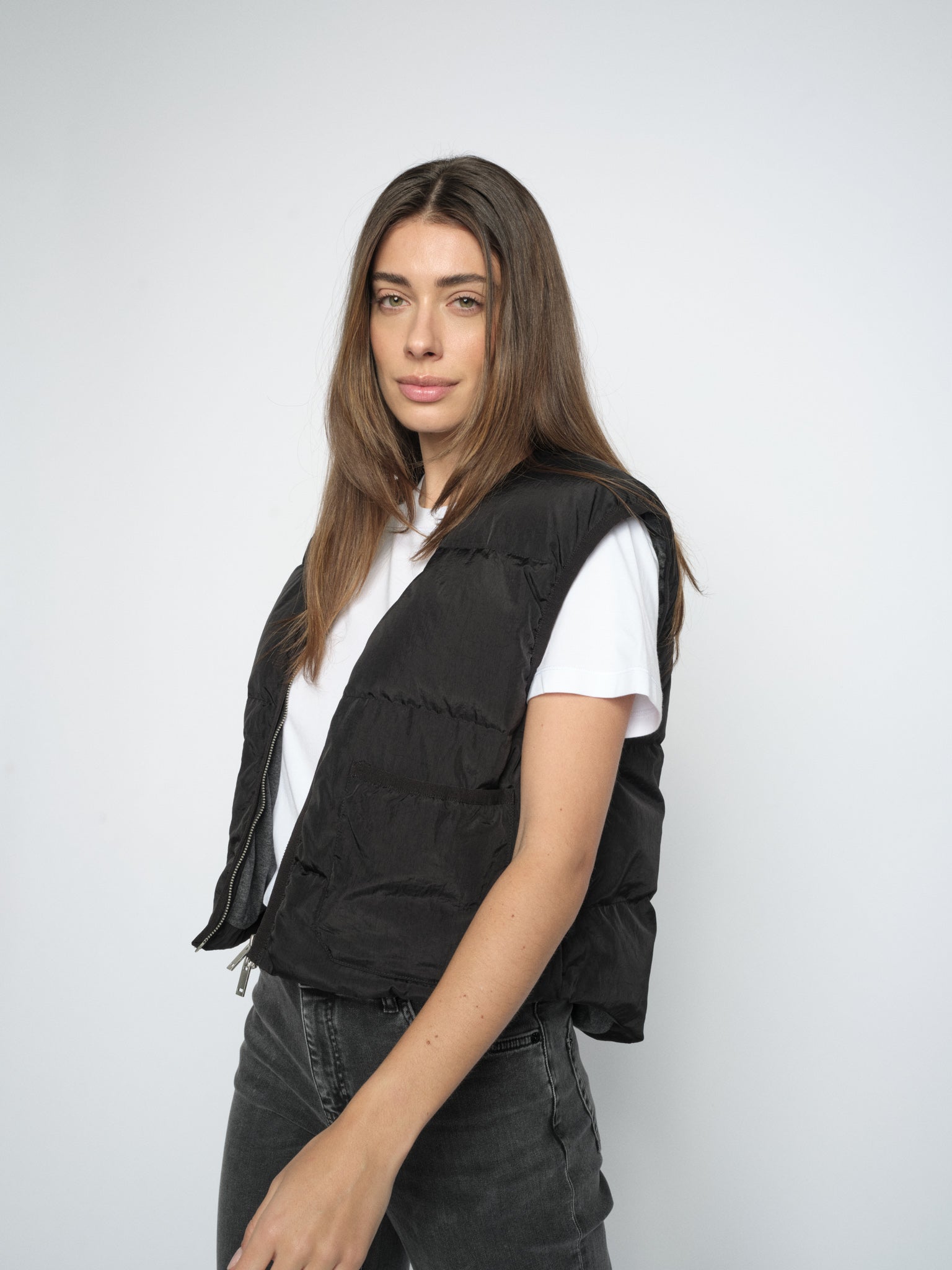 Modelshot / Black / Detail