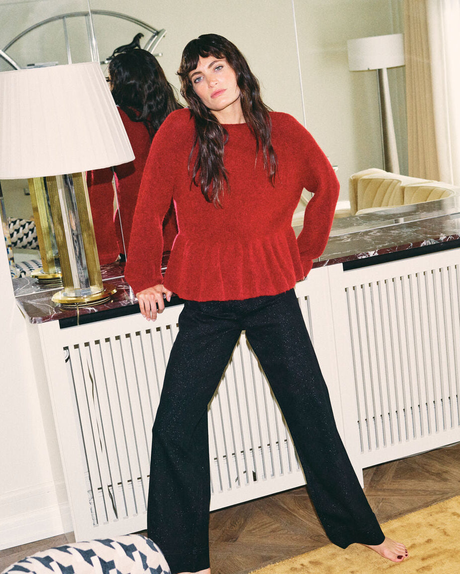 Modelshot / Rhythmic Red / Detail