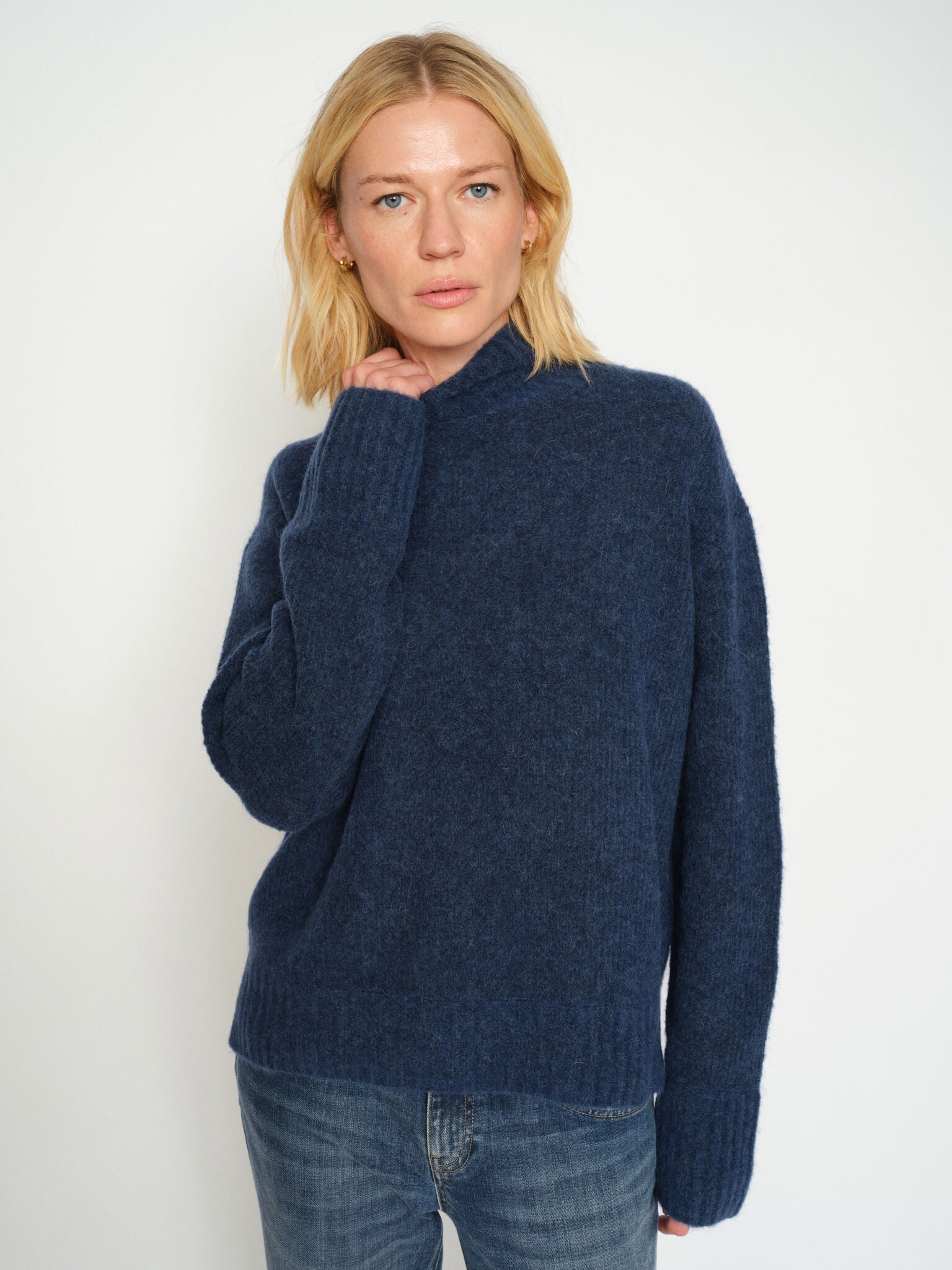 Modelshot / Ensign Blue / Detail