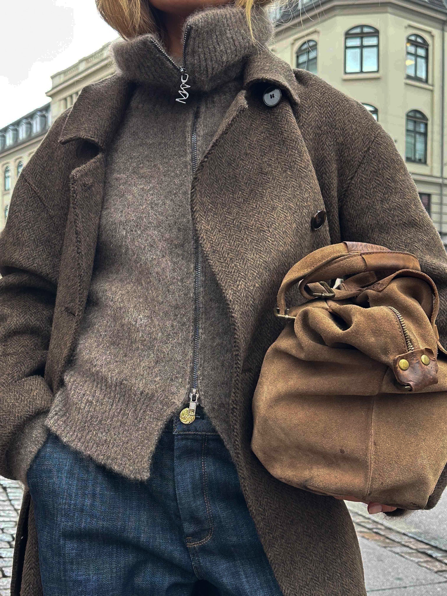 Modelshot / Bracken / Detail