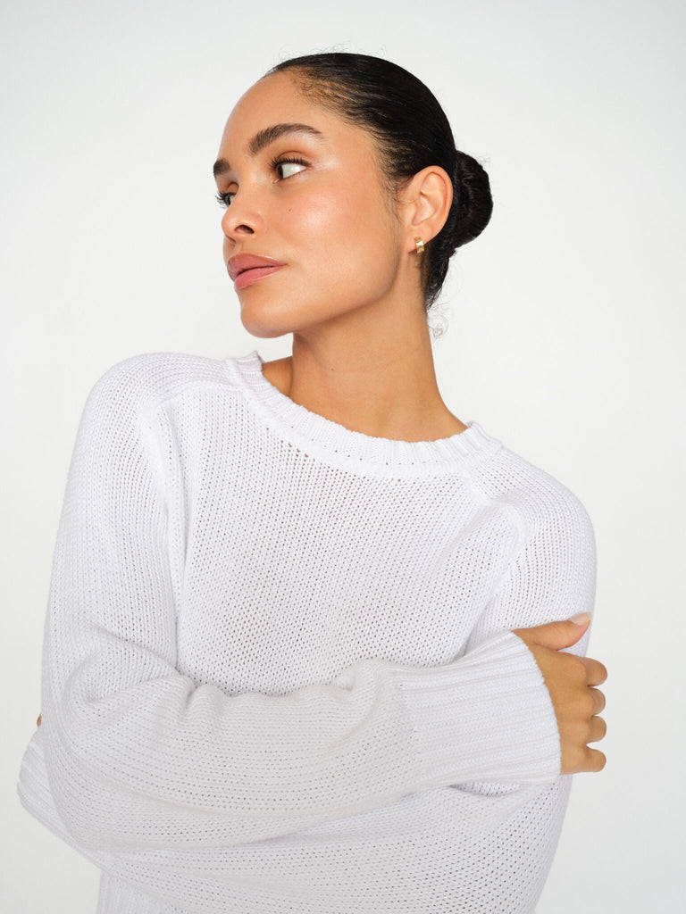 Modelshot / White / Detail