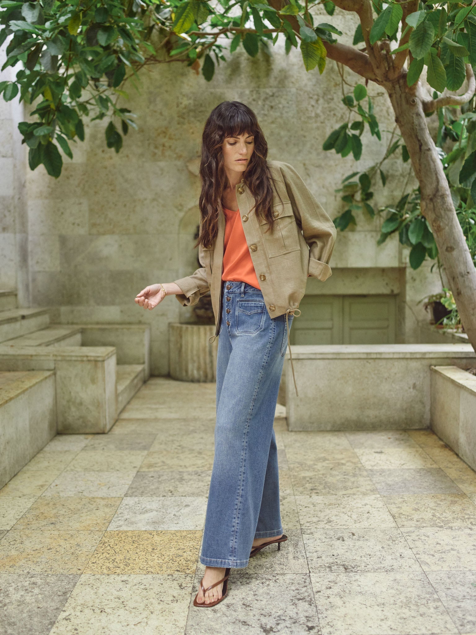 Modelshot / Mid Blue / Detail