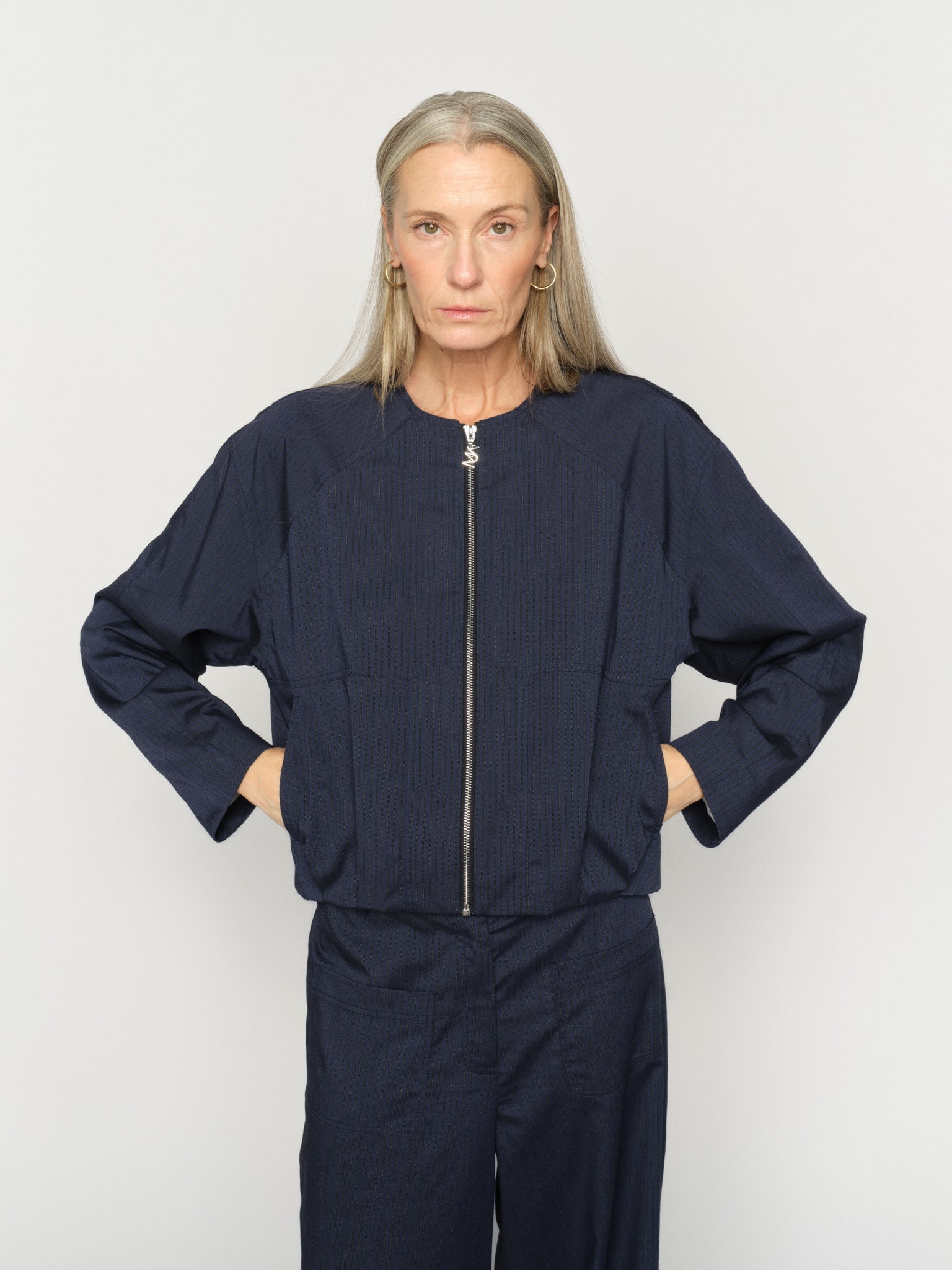 Modelshot / Crown Blue / Detail