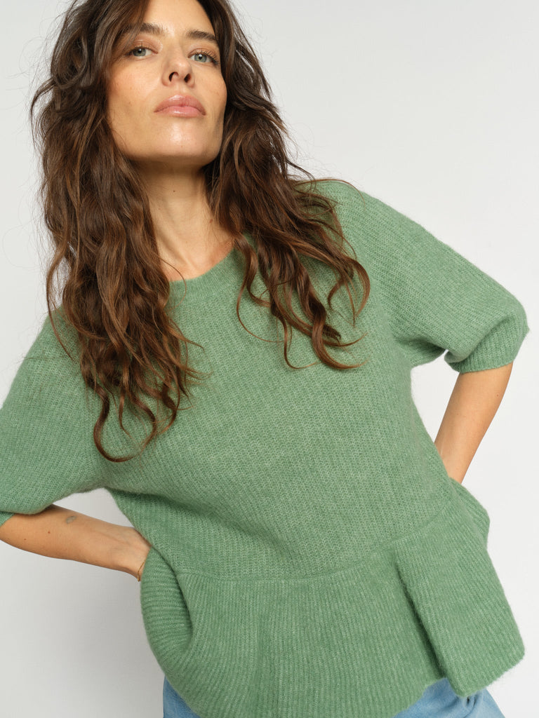 Modelshot / Turf Green / Detail