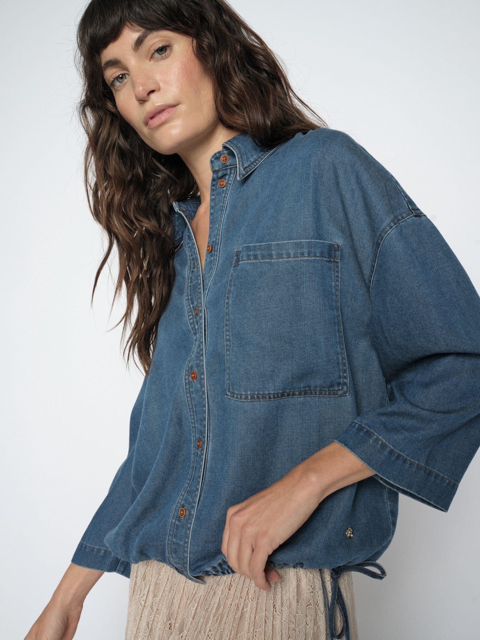 Modelshot / Blue/ Detail