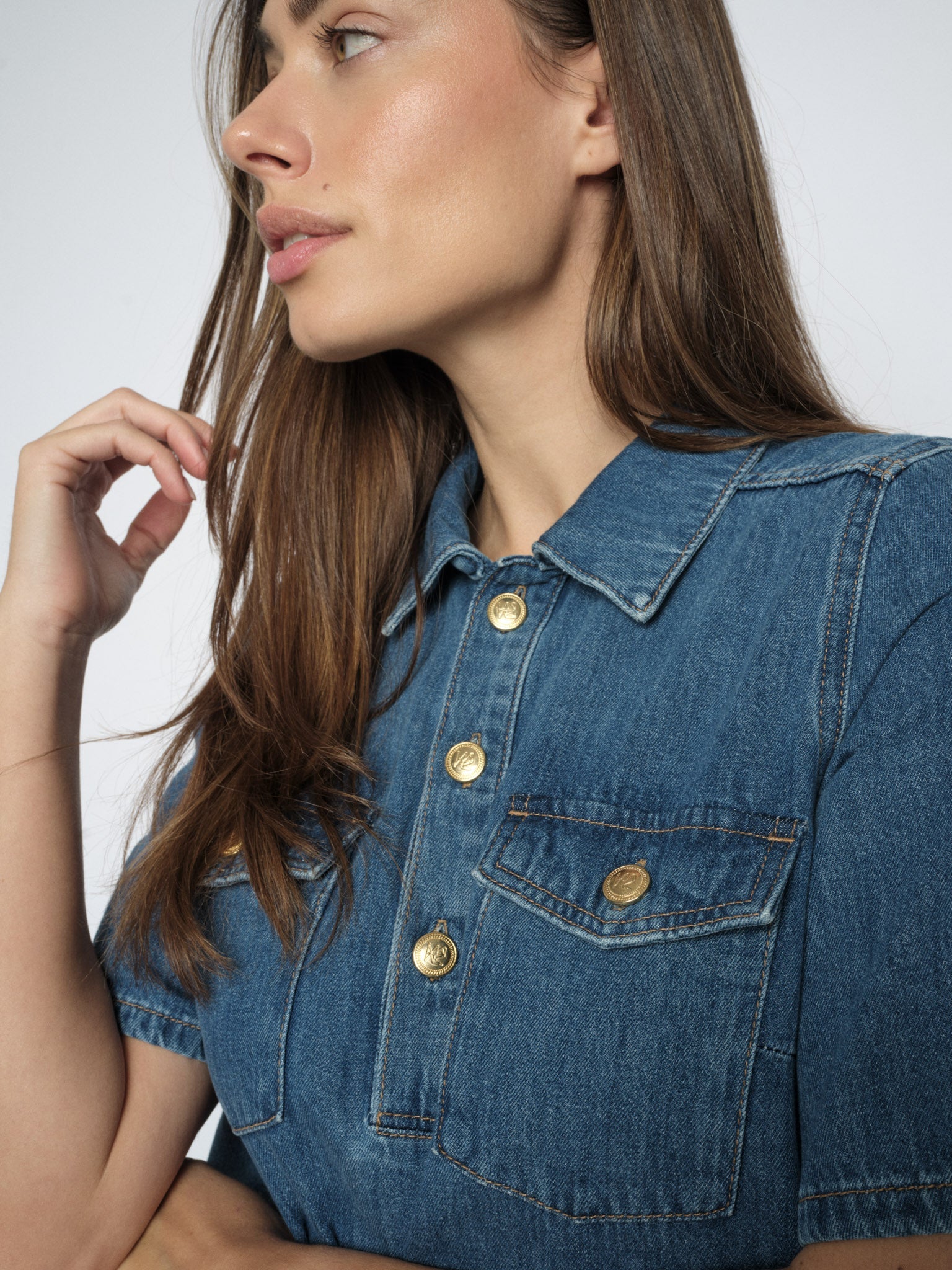 Modelshot / Mid Blue / Detail