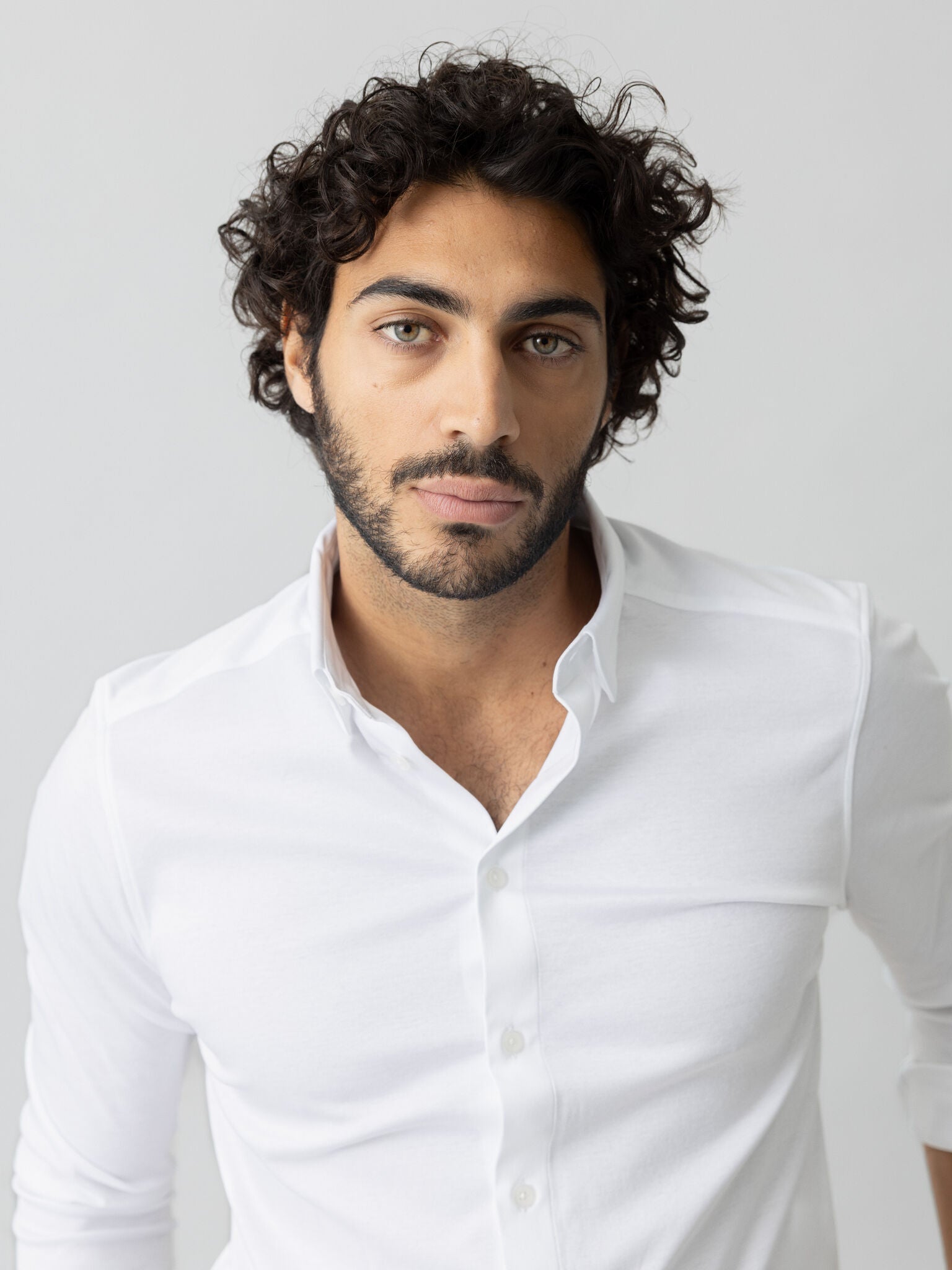 Modelshot / White / Detail