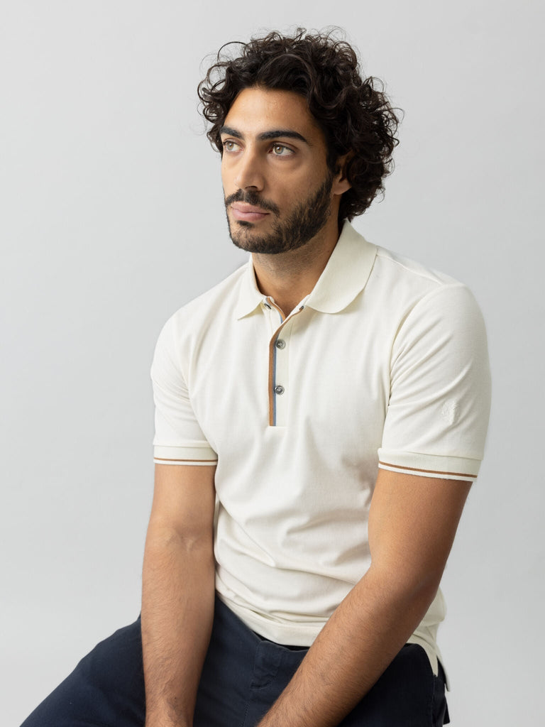 Modelshot / Offwhite / Detail