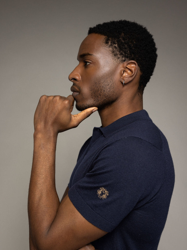 Modelshot / Navy / Detail