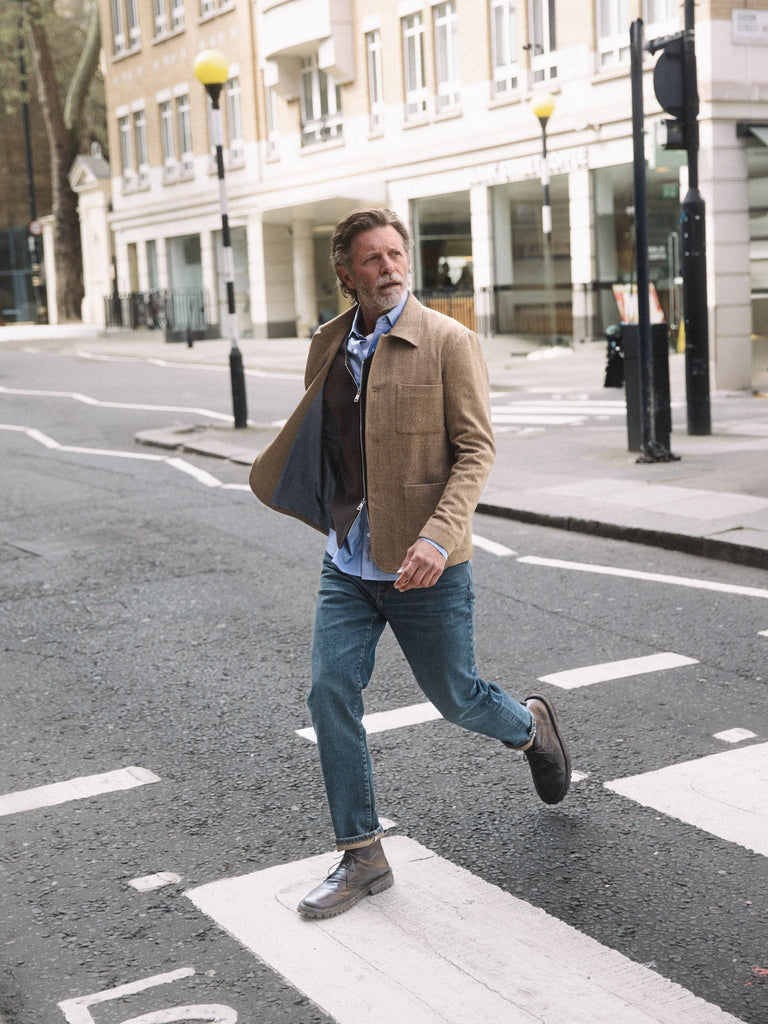 Modelshot / Dark Blue Denim / Detail