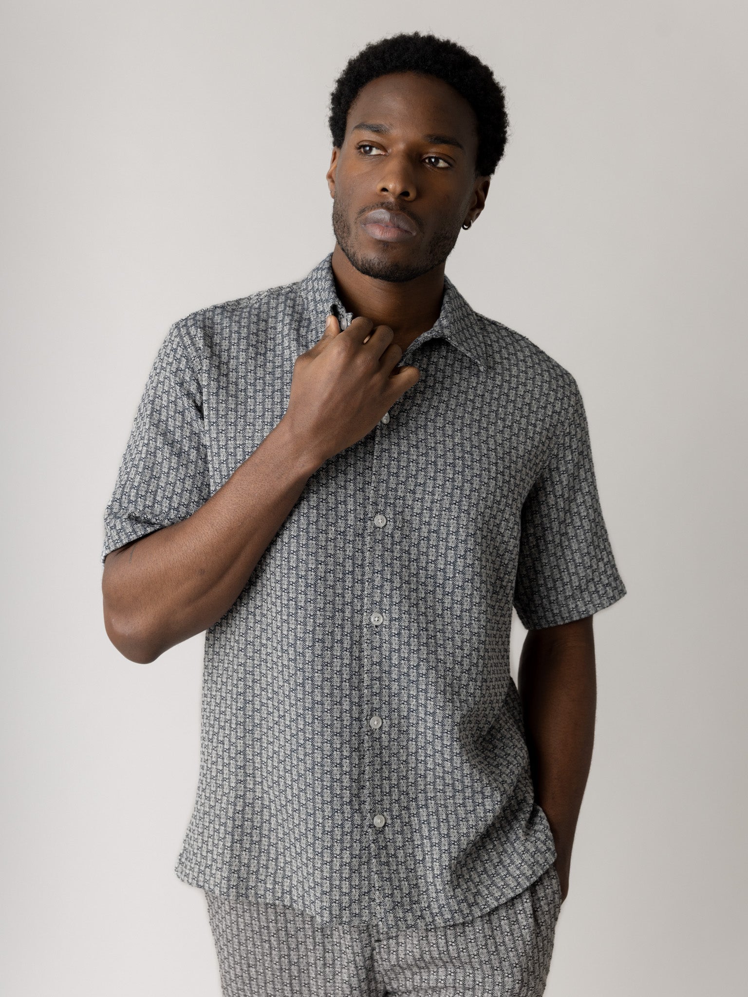 Modelshot / Salute Navy / Detail