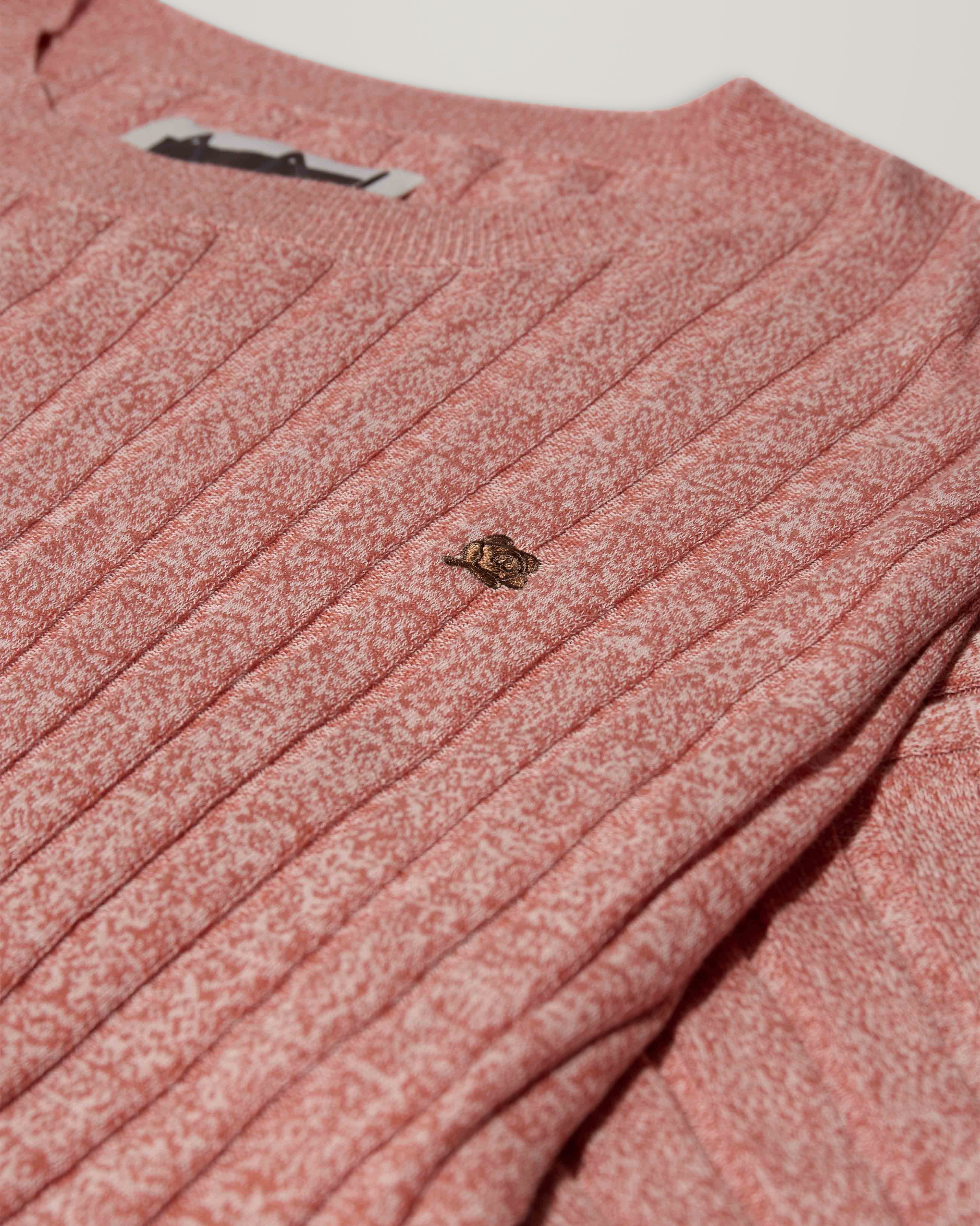 Modelshot / Burnt Brick / Detail