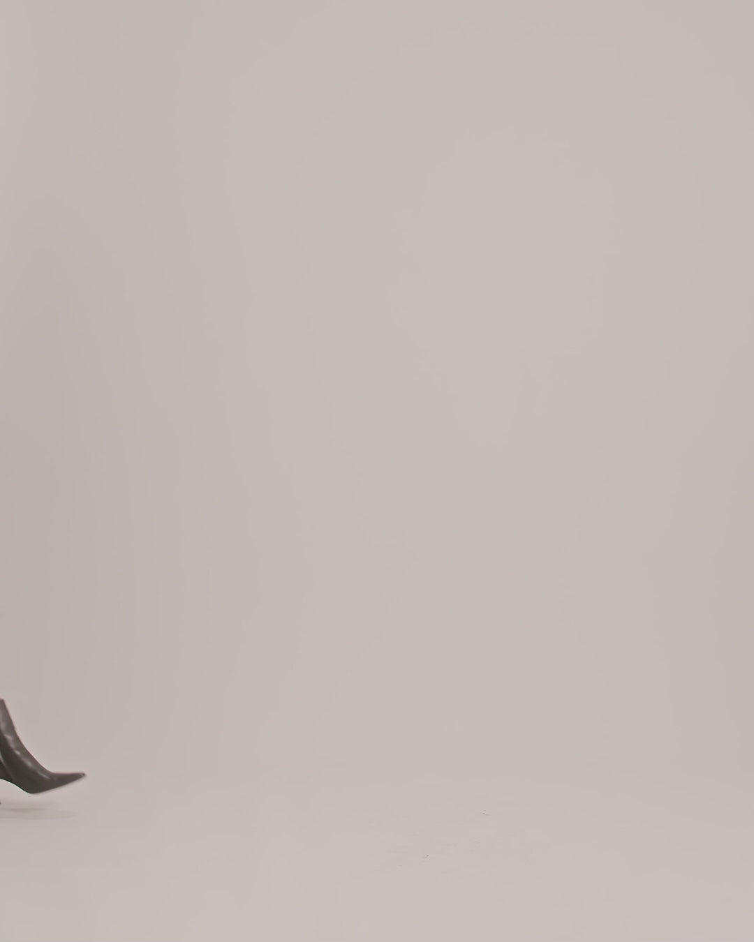 Modelshot / Black / Detail