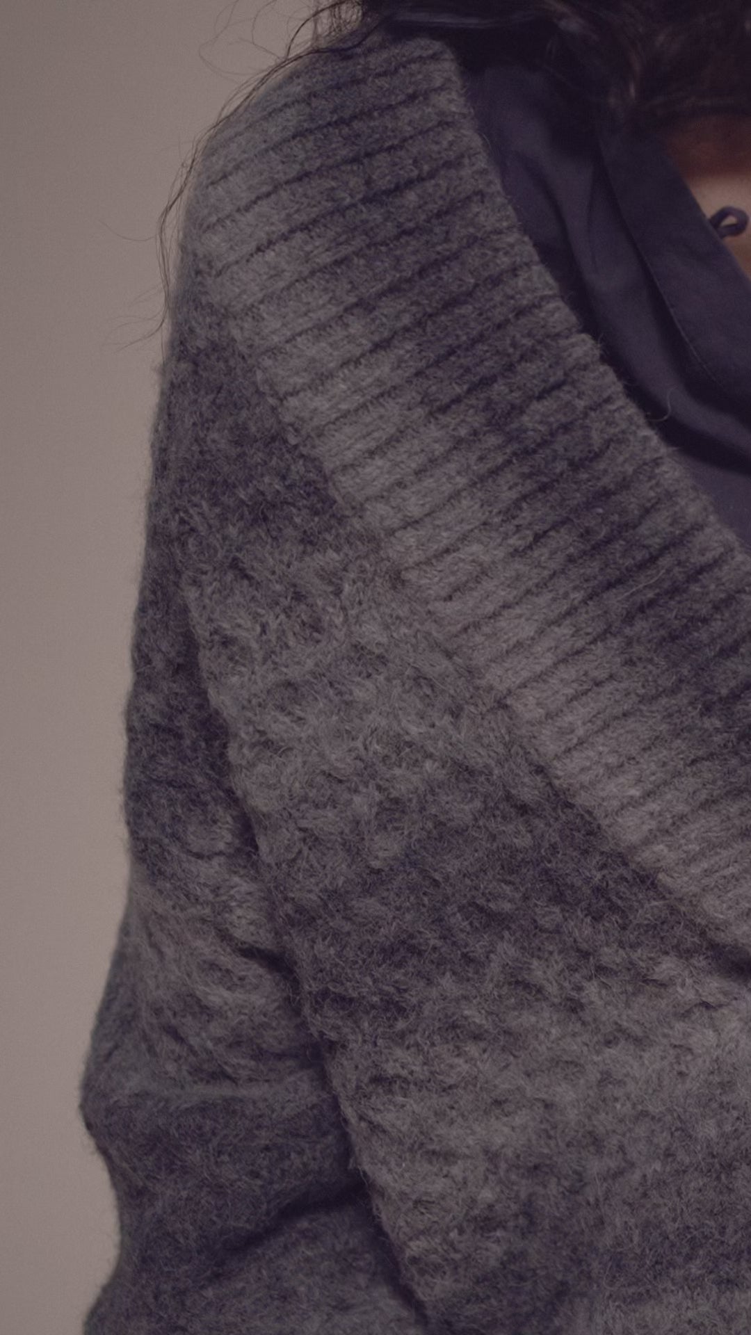 Modelshot / Black / Detail