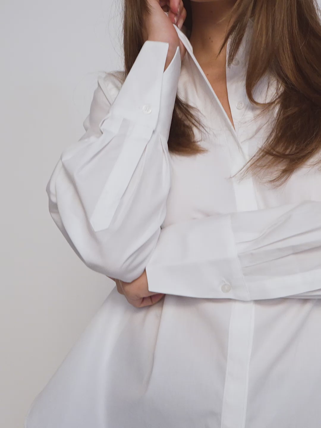 Modelshot / White / Detail