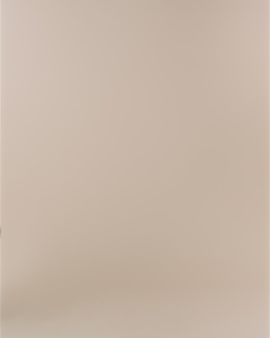 Modelshot / Black / Detail