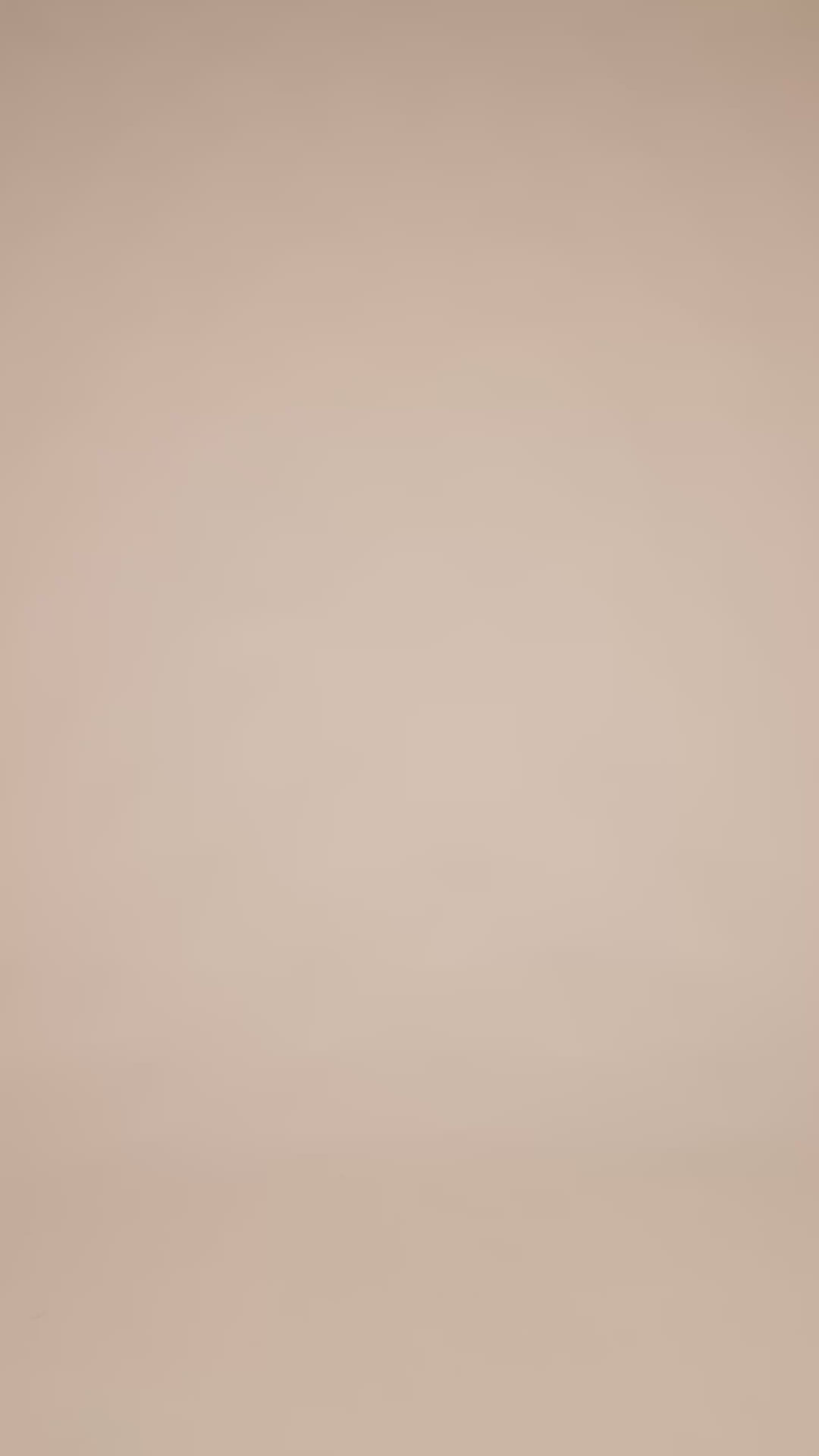 Modelshot / Vivid Viola / Detail