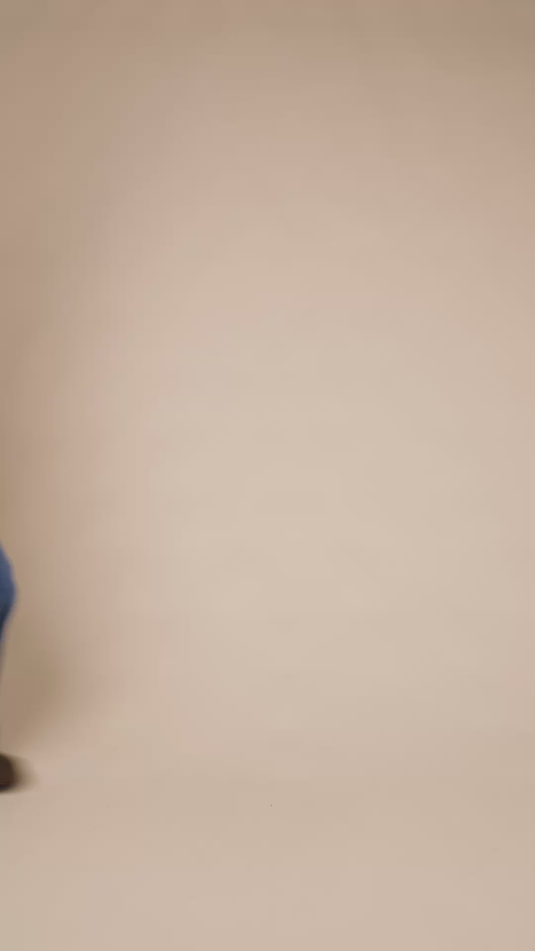 Modelshot / Burlwood / Detail