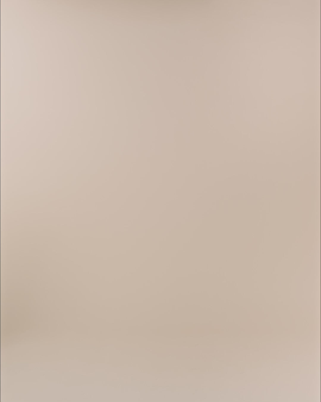 Modelshot / Black / Detail