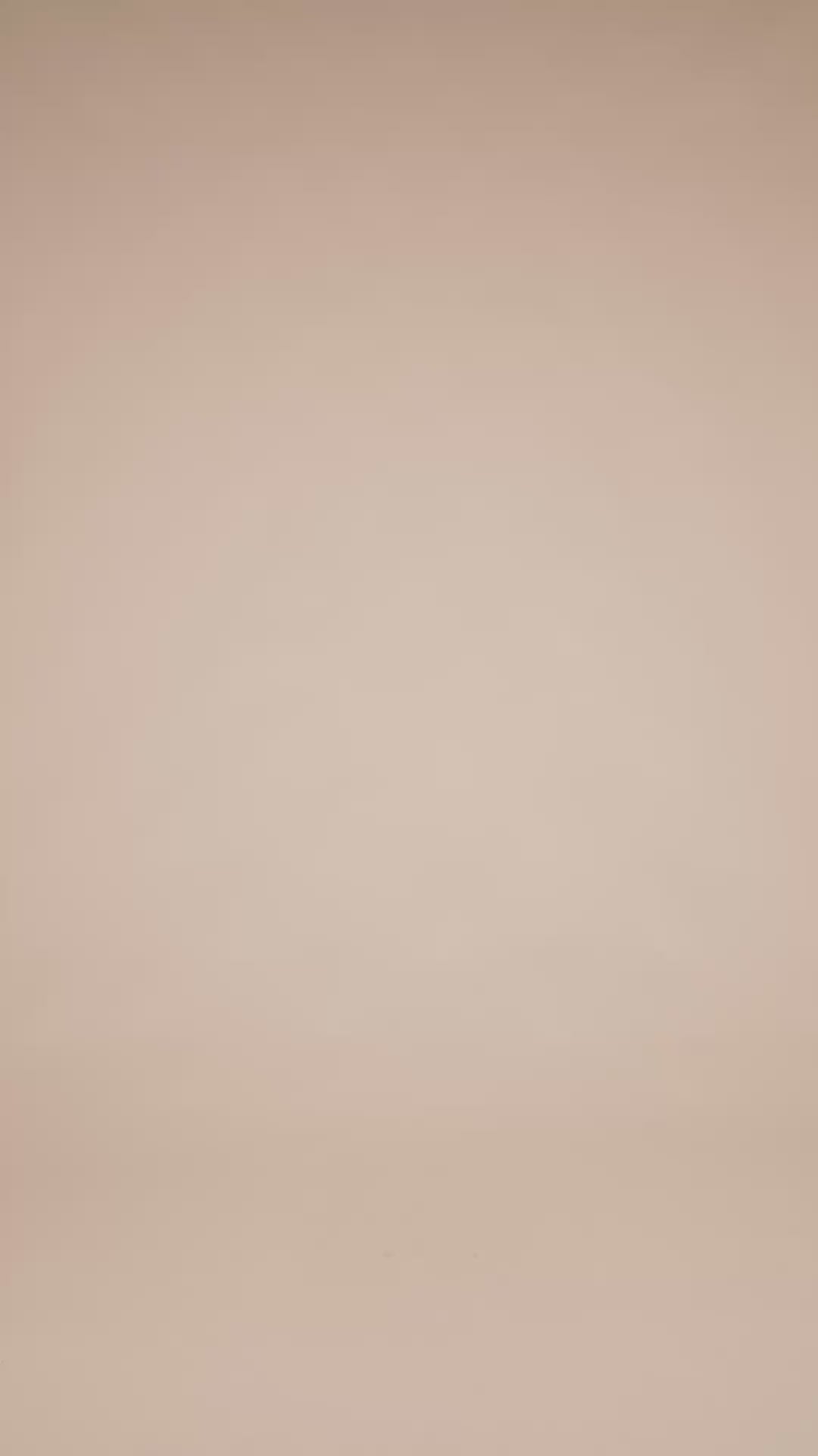 Modelshot / Toasted Nut / Detail