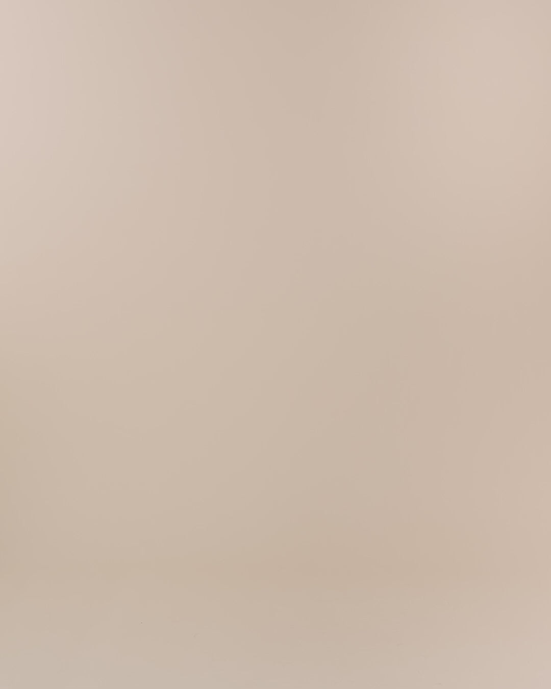 Modelshot / Black / Detail