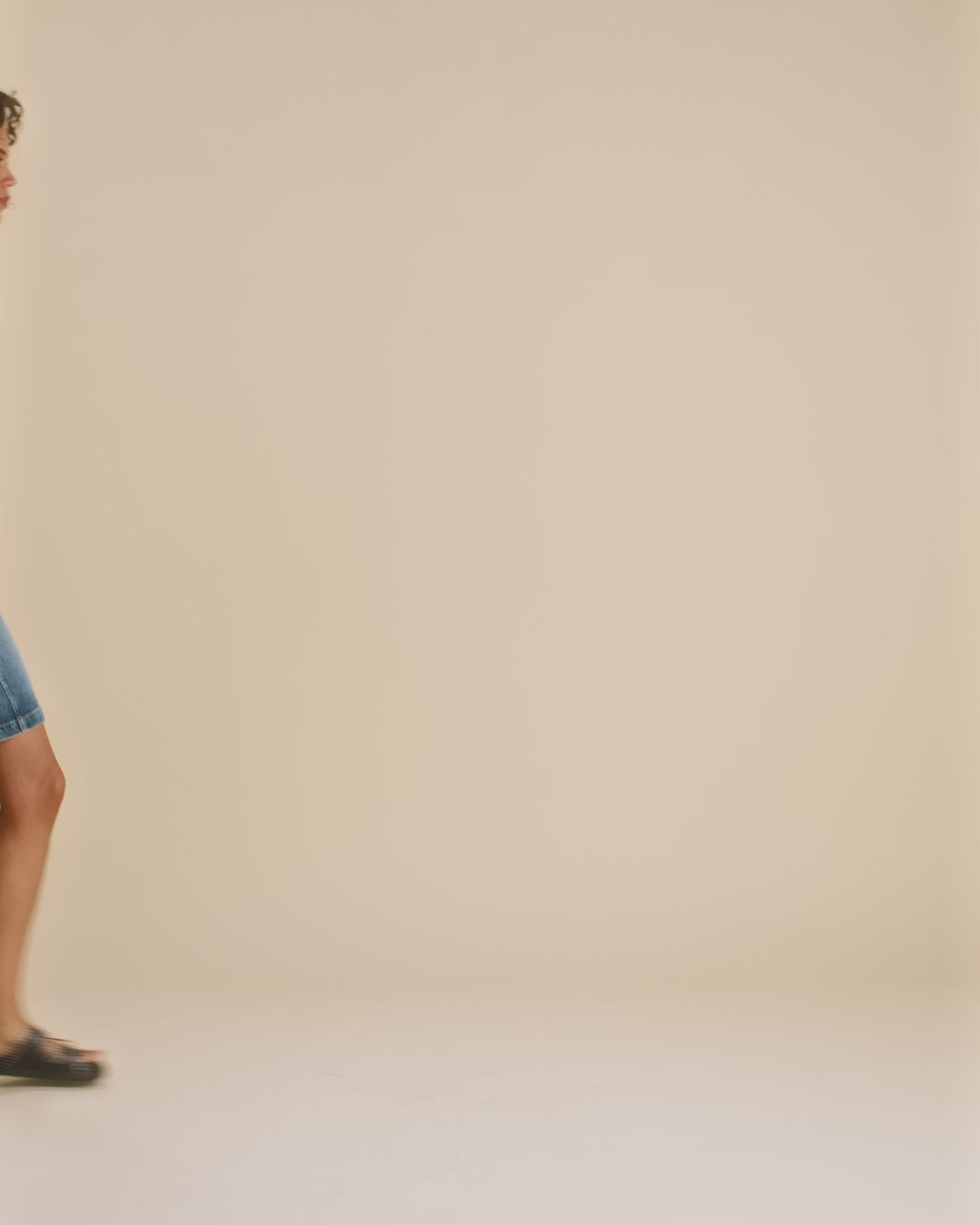 Modelshot / Ecru / Detail