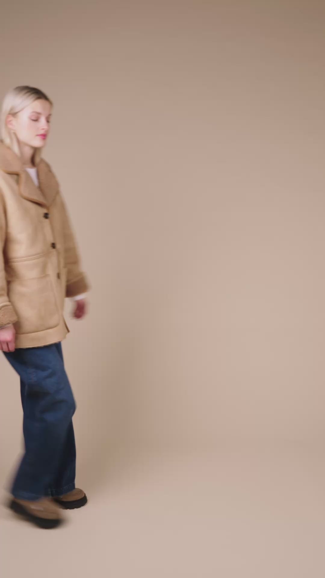 Modelshot / Light Cognac / Detail