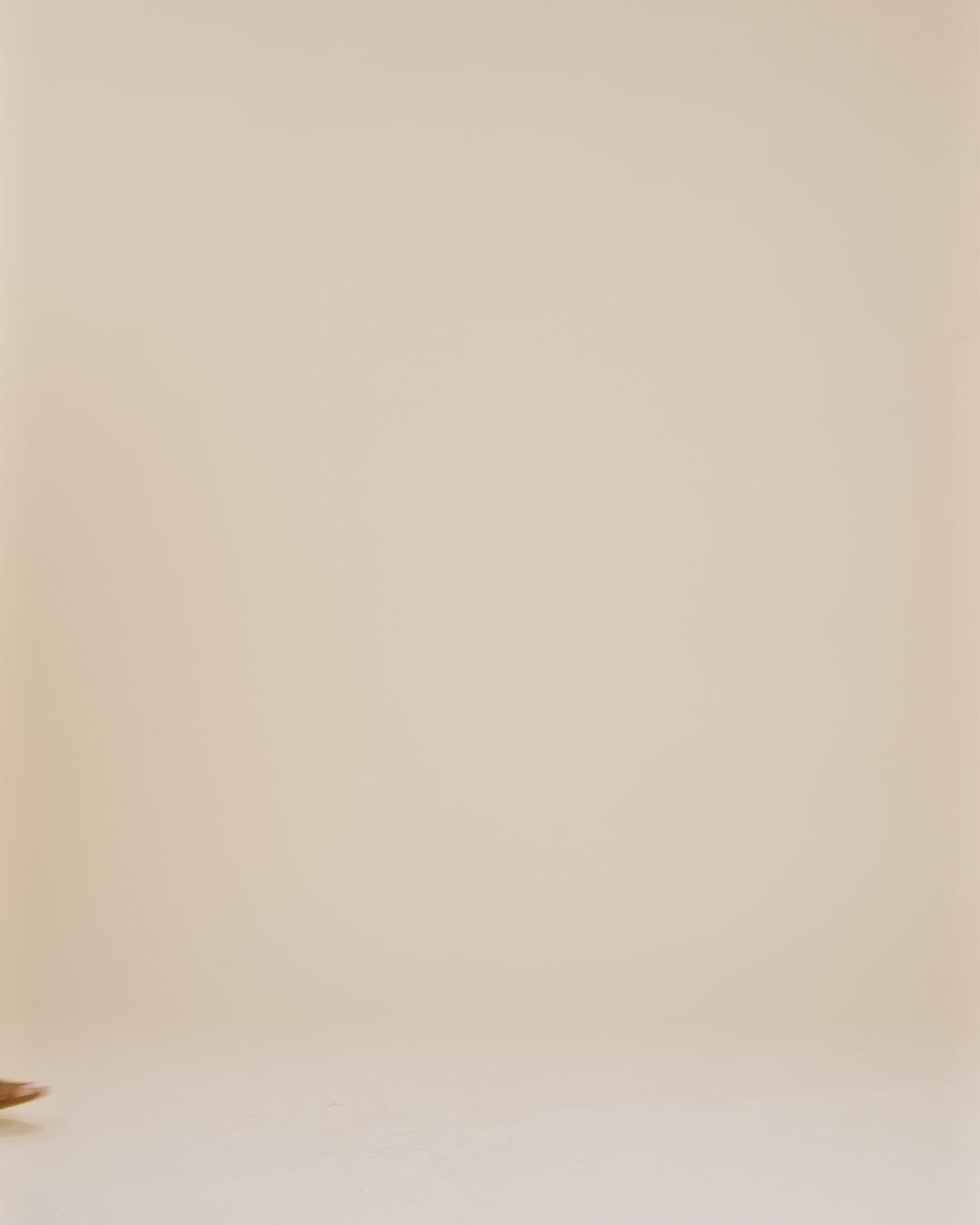 Modelshot / Ecru / Detail