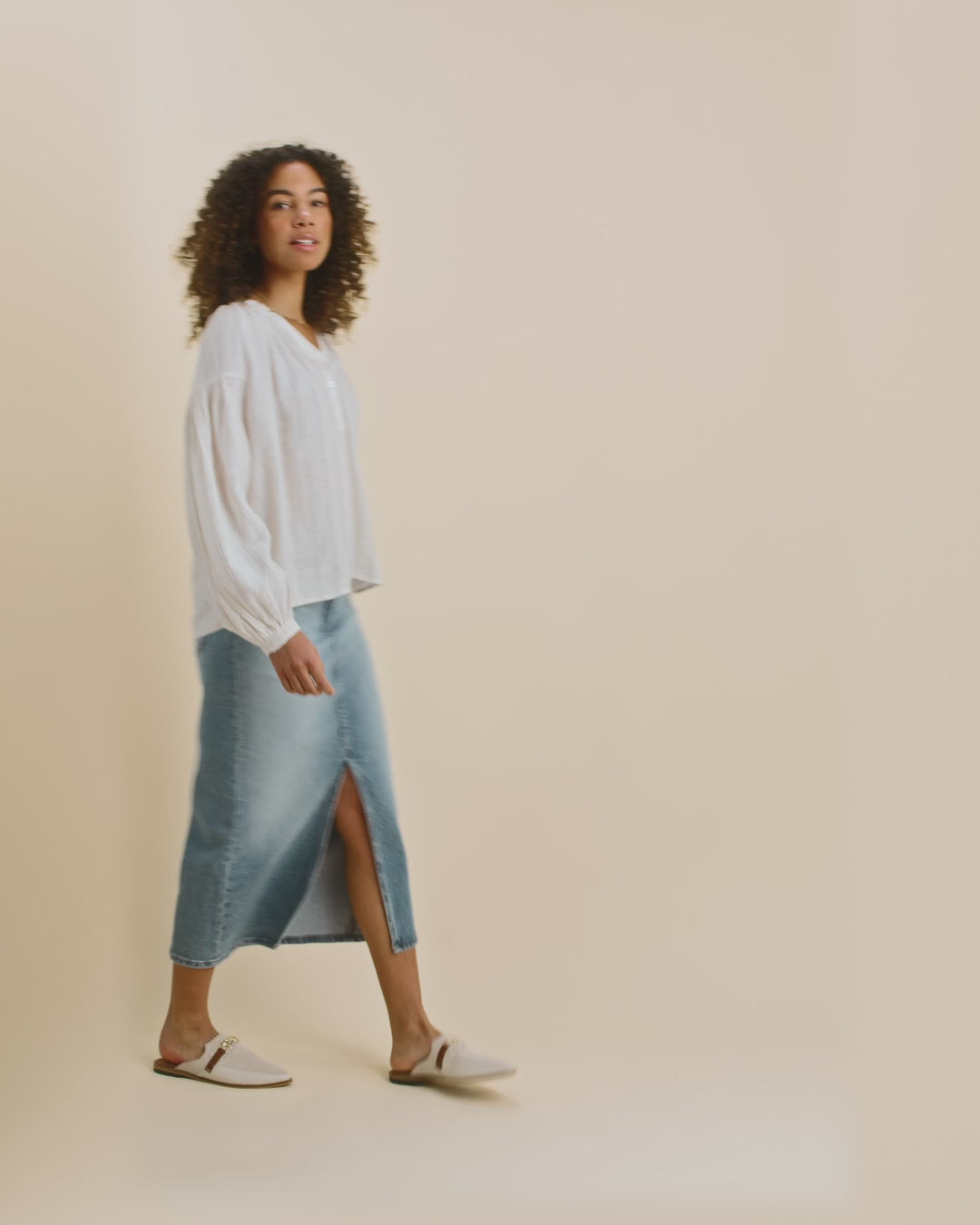 Modelshot / Ecru / Detail